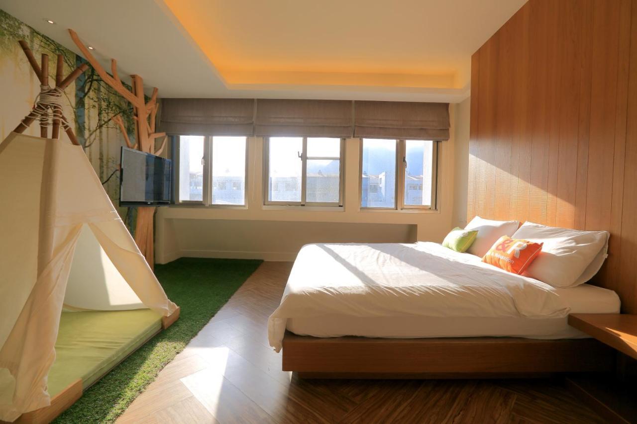 花蓮市 ステーション 100 メートル B＆B Bed & Breakfast エクステリア 写真