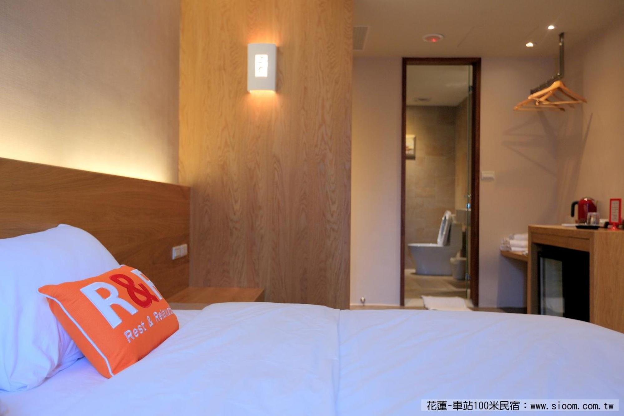 花蓮市 ステーション 100 メートル B＆B Bed & Breakfast 部屋 写真