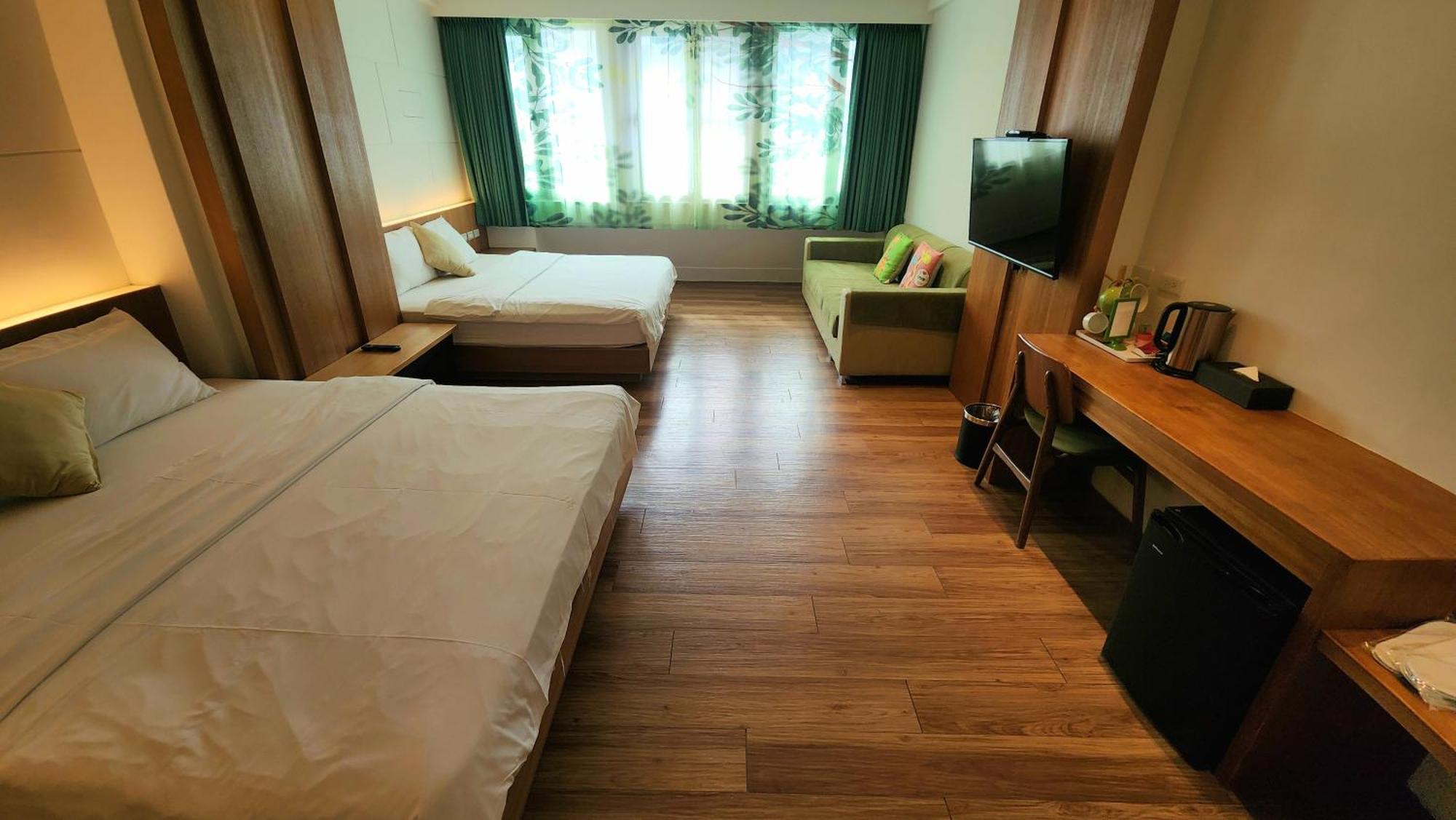 花蓮市 ステーション 100 メートル B＆B Bed & Breakfast エクステリア 写真