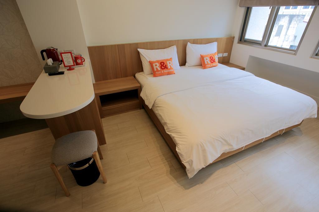 花蓮市 ステーション 100 メートル B＆B Bed & Breakfast エクステリア 写真