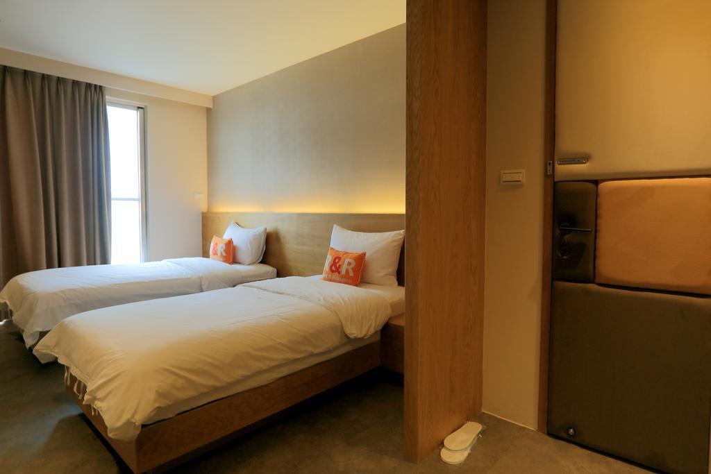 花蓮市 ステーション 100 メートル B＆B Bed & Breakfast エクステリア 写真